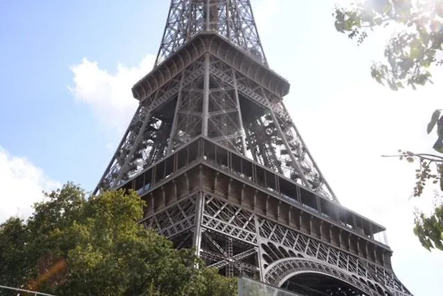 Homestay Eiffel Tower Oasis 30M From Eiffel Tower Apartment Paris