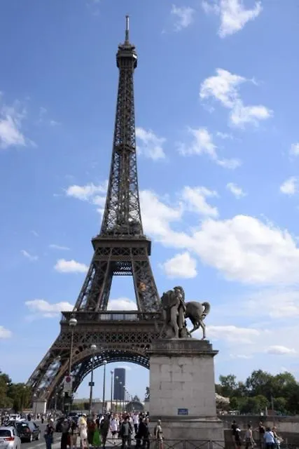 Homestay Eiffel Tower Oasis 30M From Eiffel Tower Apartment Paris